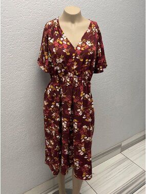 #1123 Isabel Maternity  Size Medium Burgundy Floral V-Neck Midi Dress